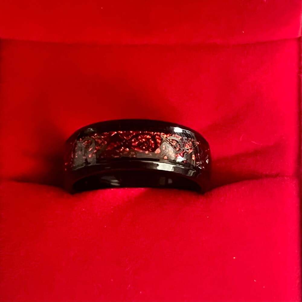Tungsten Black Carbon Fiber Celtic Dragon Red Inlay 6mm Band Size 9